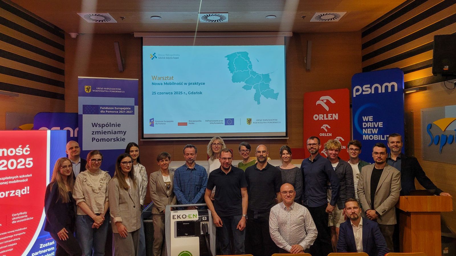 Na zdjęciu uczestnicy warsztatów